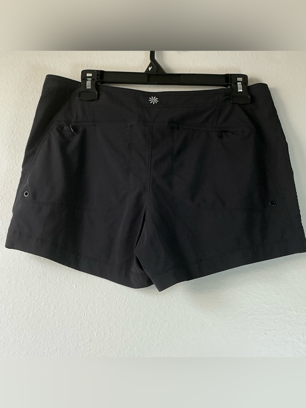 Athleta Black Hiking Board Shorts Size 6 Activewear Pockets - Picture 2 of 13